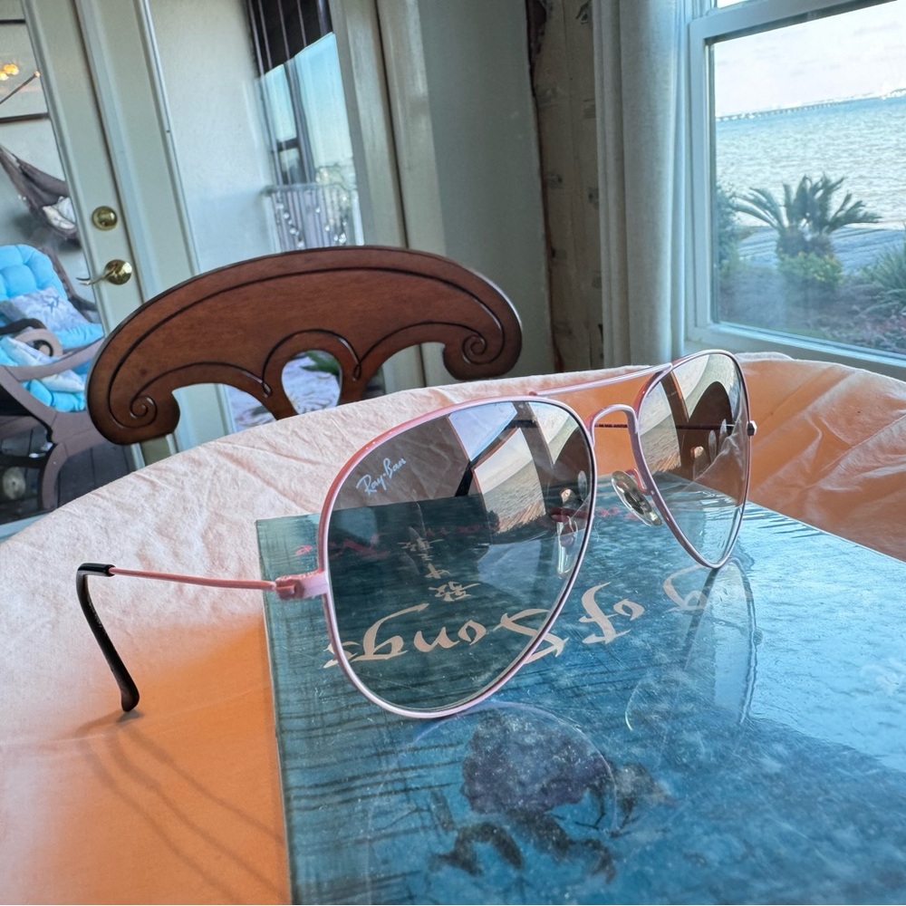 Ray-Ban Pink Aviator Sunglasses